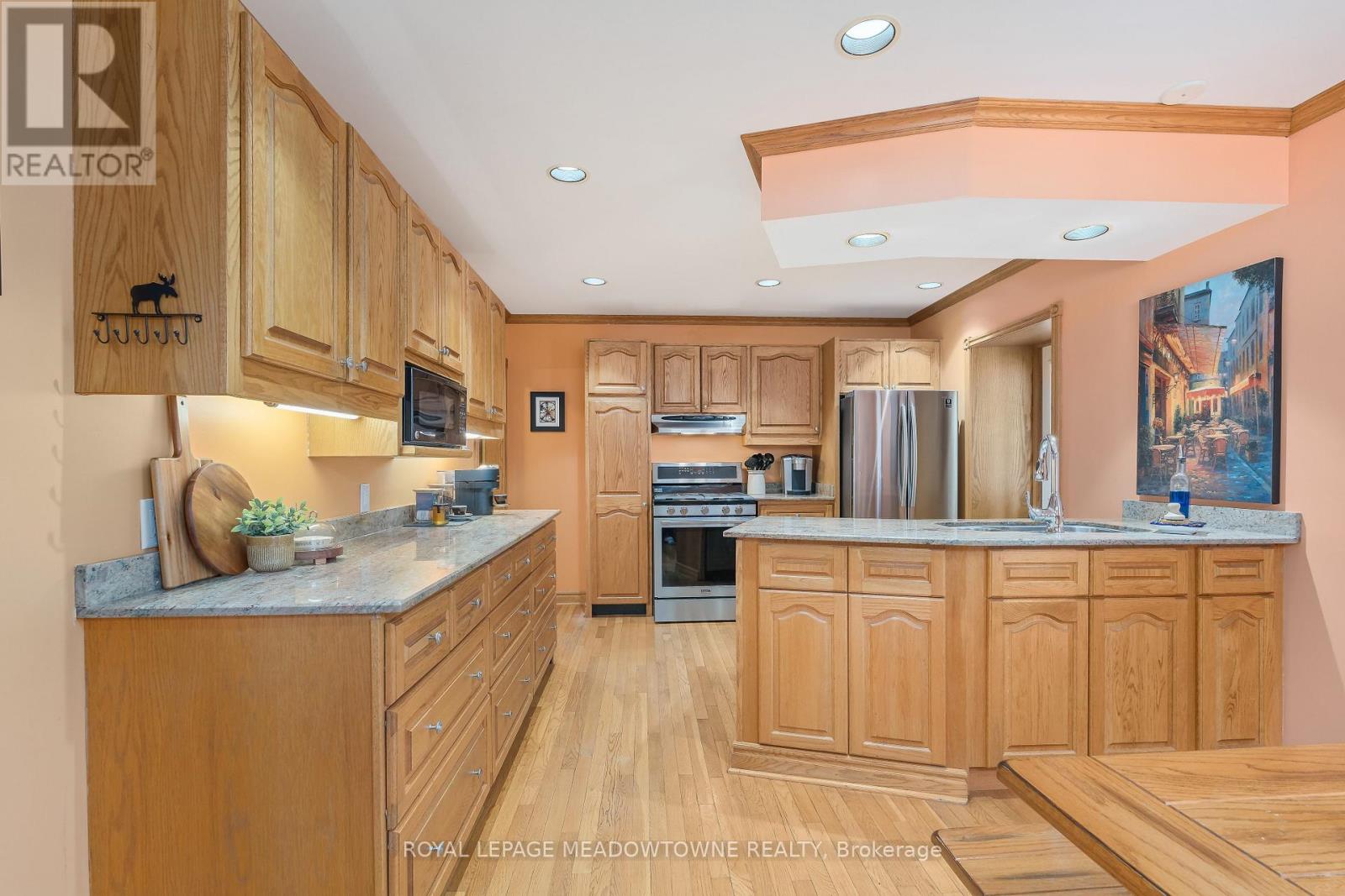8 Queen Street, Halton Hills, Ontario  L7G 2E4 - Photo 15 - W13096092