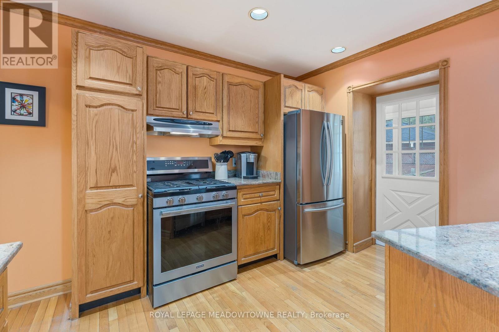 8 Queen Street, Halton Hills, Ontario  L7G 2E4 - Photo 13 - W13096092