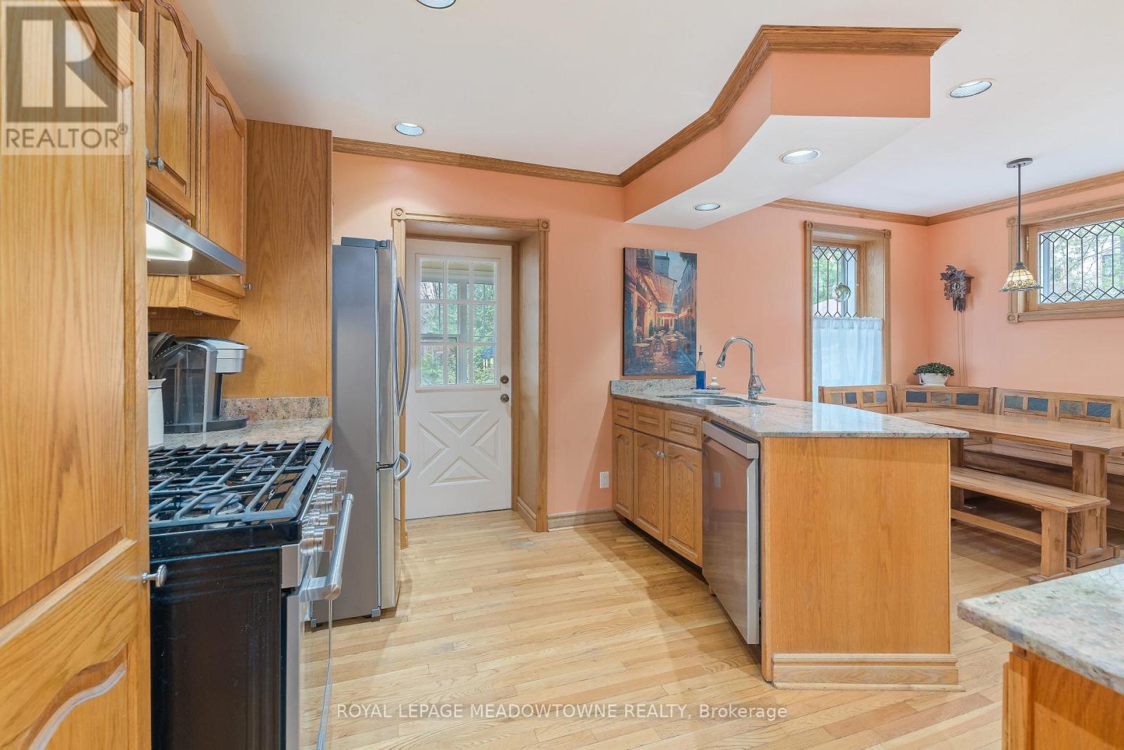 8 Queen Street, Halton Hills, Ontario  L7G 2E4 - Photo 17 - W13096092