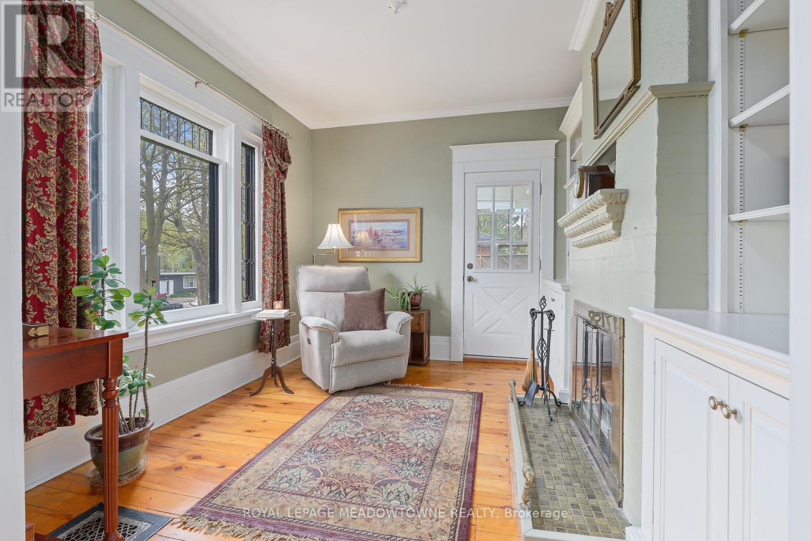 8 Queen Street, Halton Hills, Ontario  L7G 2E4 - Photo 11 - W13096092