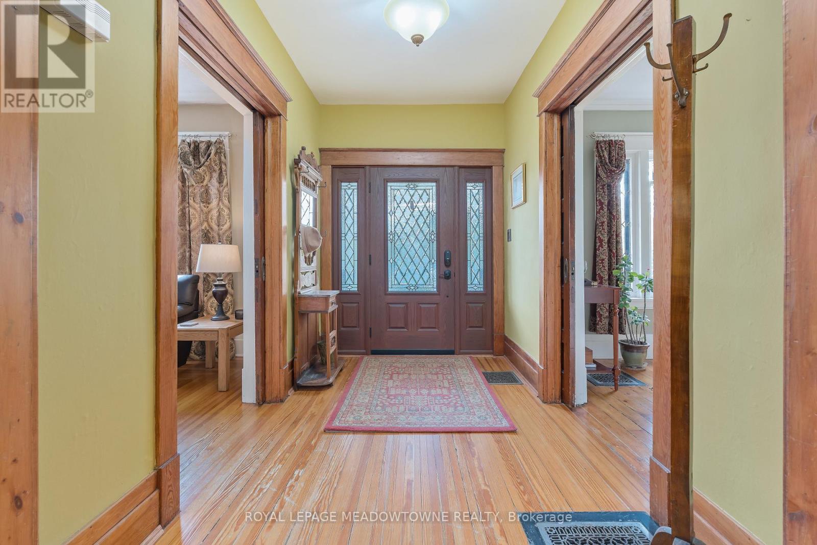 8 Queen Street, Halton Hills, Ontario  L7G 2E4 - Photo 6 - W13096092