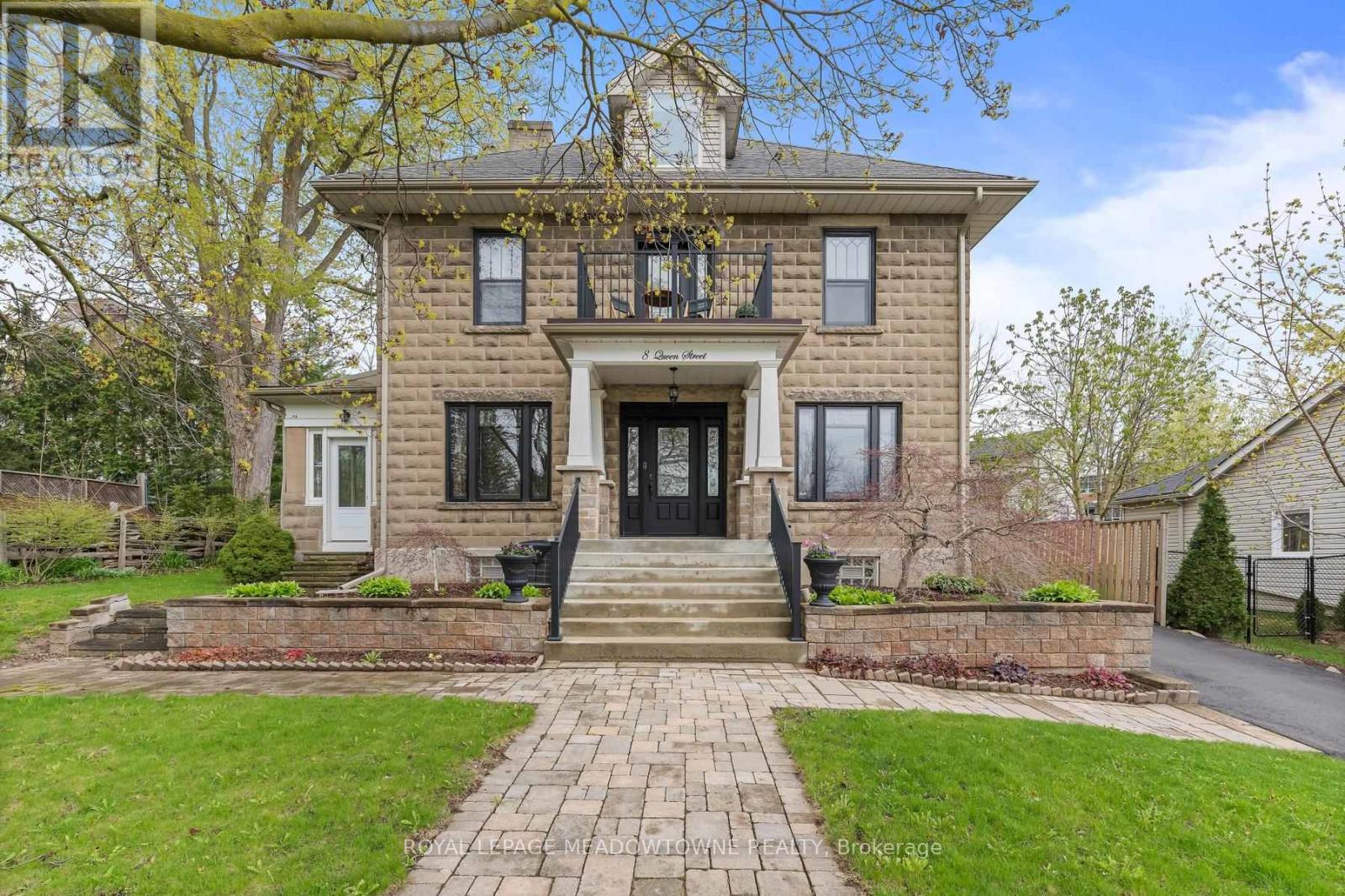 8 Queen Street, Halton Hills, Ontario  L7G 2E4 - Photo 4 - W13096092