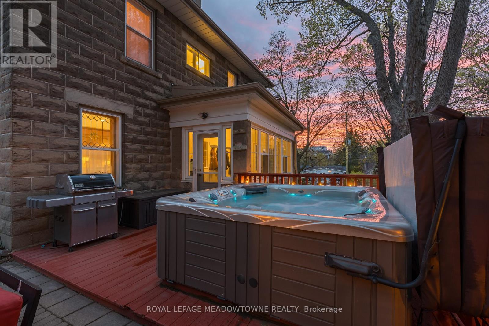 8 Queen Street, Halton Hills, Ontario  L7G 2E4 - Photo 47 - W13096092