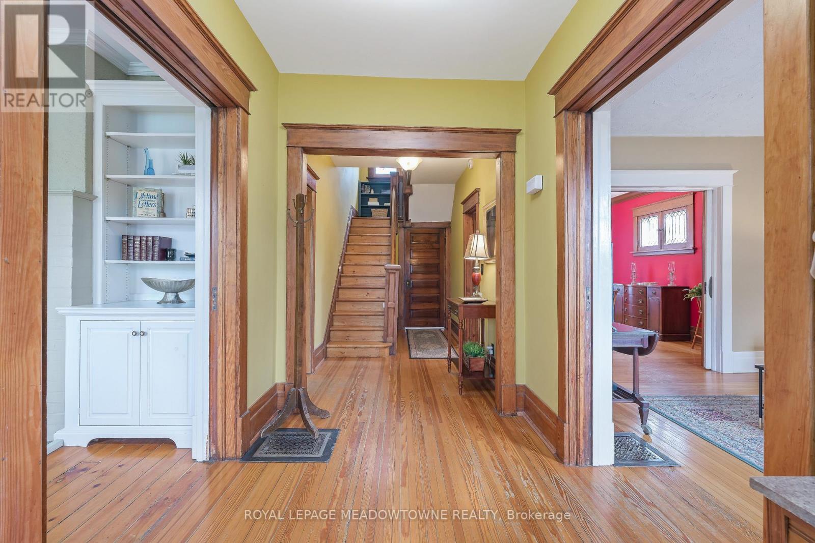 8 Queen Street, Halton Hills, Ontario  L7G 2E4 - Photo 7 - W13096092