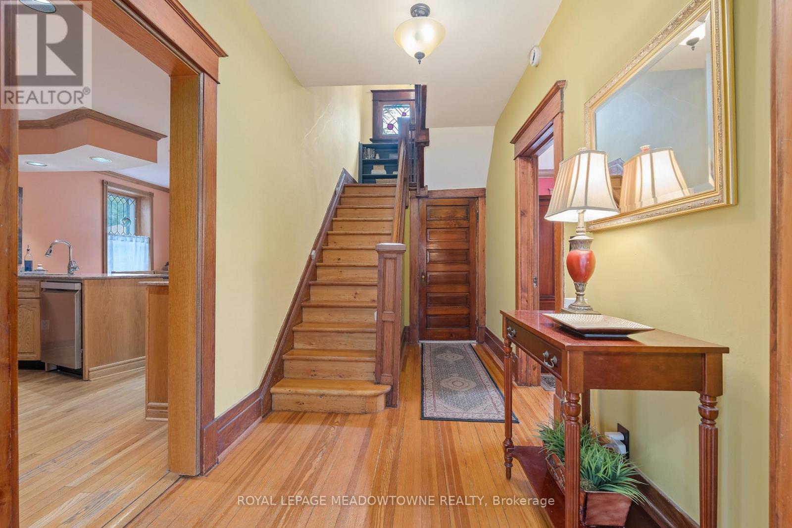 8 Queen Street, Halton Hills, Ontario  L7G 2E4 - Photo 8 - W13096092