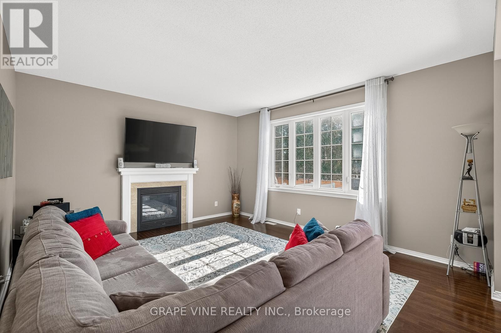 112 Sunita Crescent, Ottawa, Ontario  K2J 5S5 - Photo 10 - X12838276