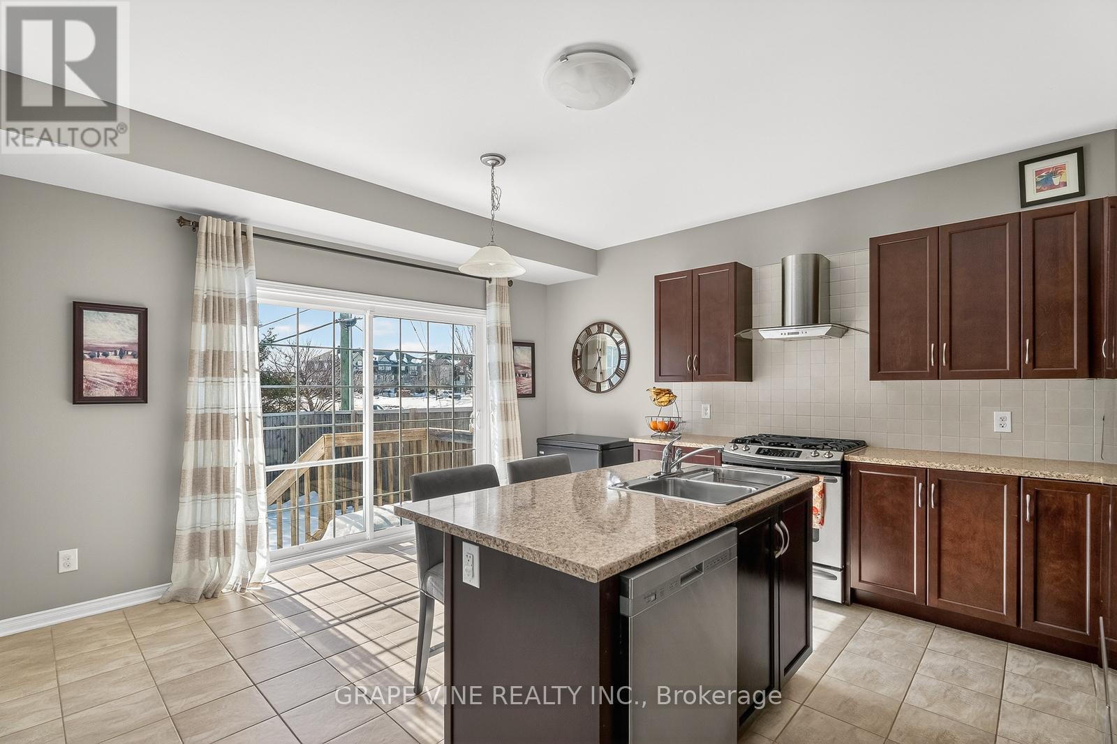 112 Sunita Crescent, Ottawa, Ontario  K2J 5S5 - Photo 13 - X12838276