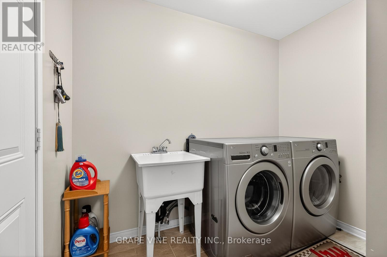 112 Sunita Crescent, Ottawa, Ontario  K2J 5S5 - Photo 17 - X12838276