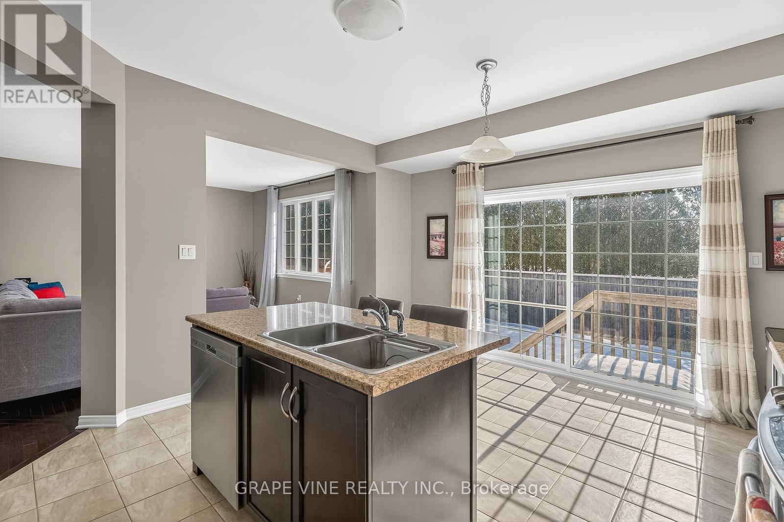 112 Sunita Crescent, Ottawa, Ontario  K2J 5S5 - Photo 15 - X12838276