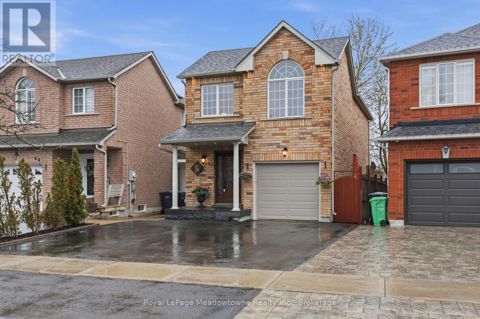 40 Coolspring Crescent, Caledon, Ontario  L7E 1W6 - Photo 2 - W13095620