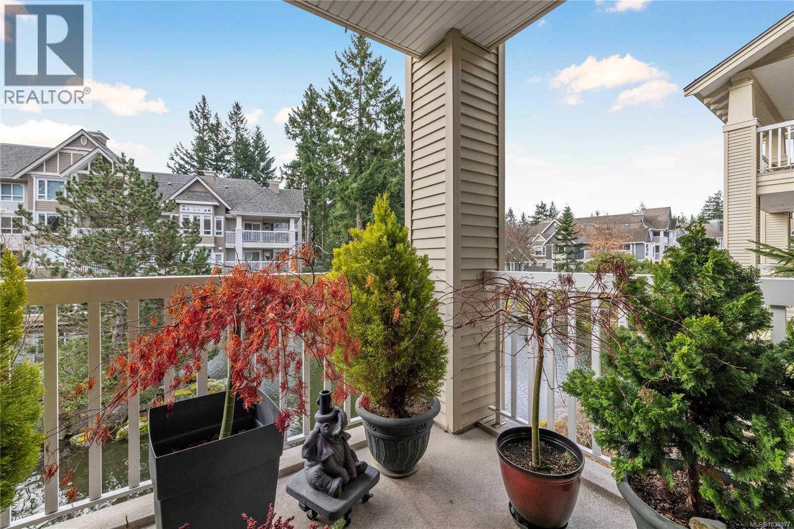 205 5625 Edgewater Lane, Nanaimo, British Columbia  V9T 6K1 - Photo 4 - 1034977