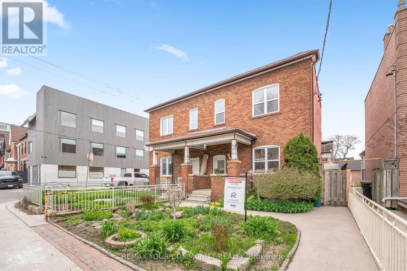 UPPER - 151 DOVERCOURT ROAD, Toronto, Ontario