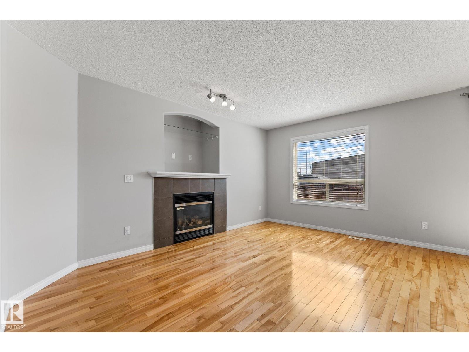 143 Westwood Ln, Fort Saskatchewan, Alberta  T8L 4N8 - Photo 6 - E4486281