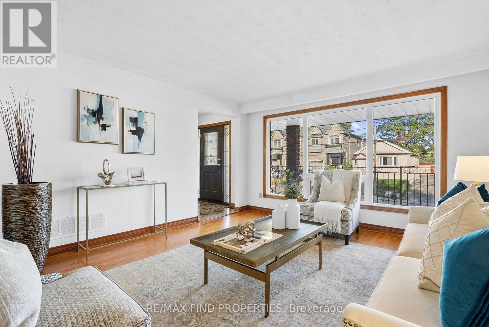 16 Mcdonald Avenue, Toronto, Ontario  M1L 3Y8 - Photo 14 - E13096966