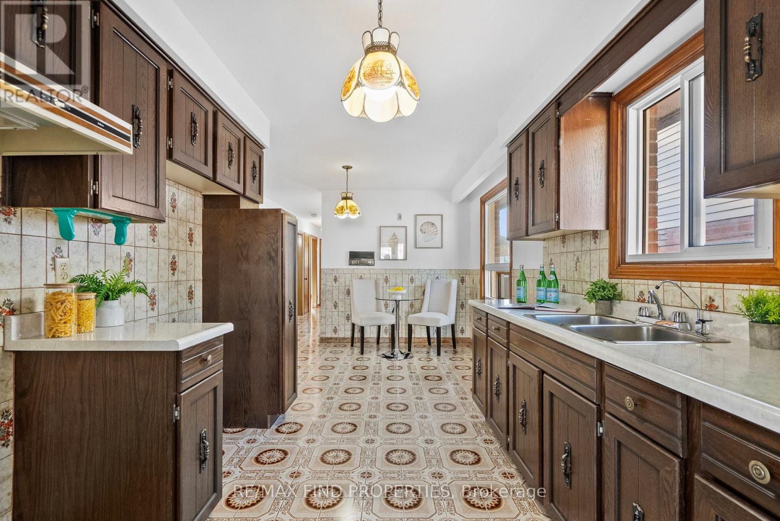 16 Mcdonald Avenue, Toronto, Ontario  M1L 3Y8 - Photo 17 - E13096966