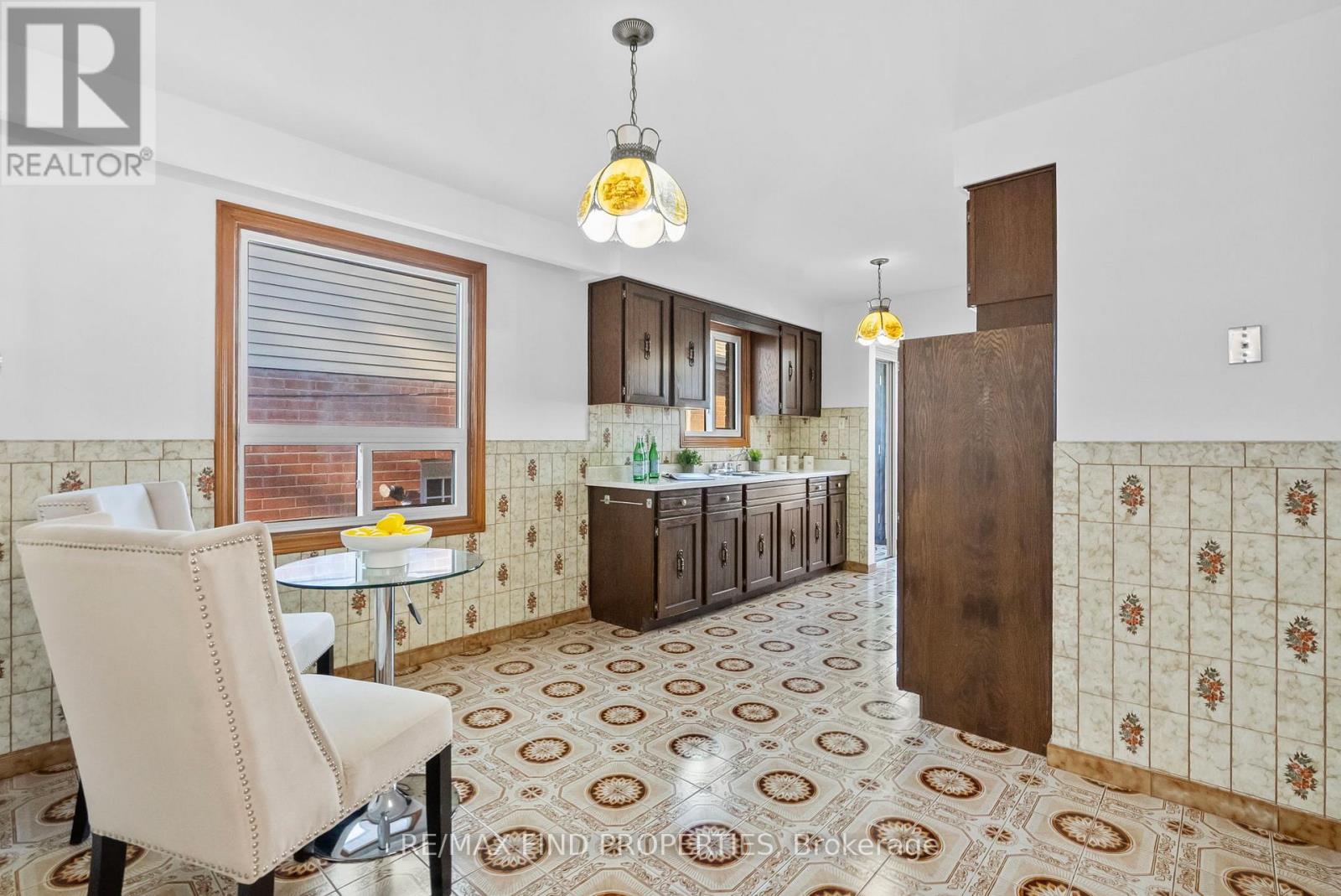 16 Mcdonald Avenue, Toronto, Ontario  M1L 3Y8 - Photo 22 - E13096966