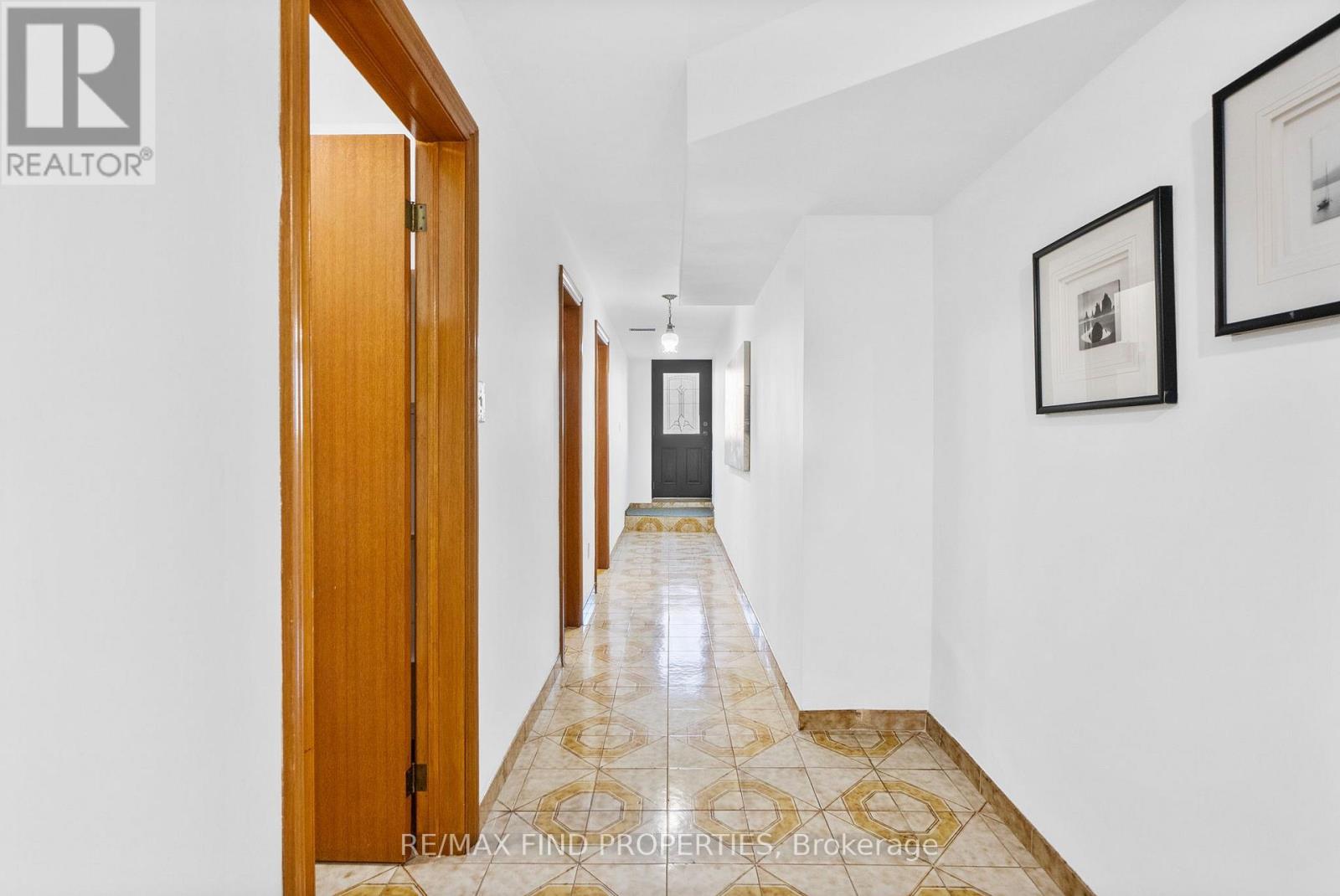 16 Mcdonald Avenue, Toronto, Ontario  M1L 3Y8 - Photo 33 - E13096966
