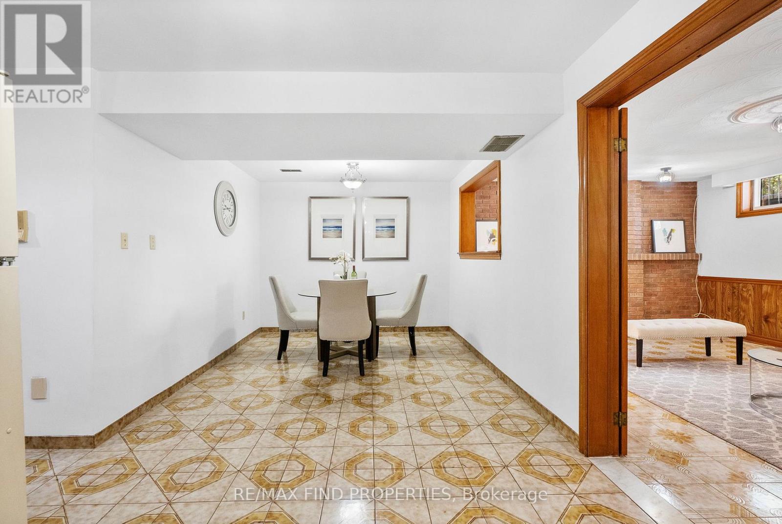 16 Mcdonald Avenue, Toronto, Ontario  M1L 3Y8 - Photo 40 - E13096966