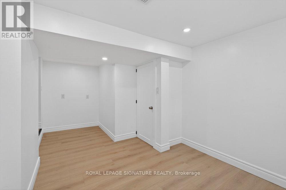 Lower - 146 Coleridge Avenue, Toronto, Ontario  M4C 4H6 - Photo 14 - E13097032