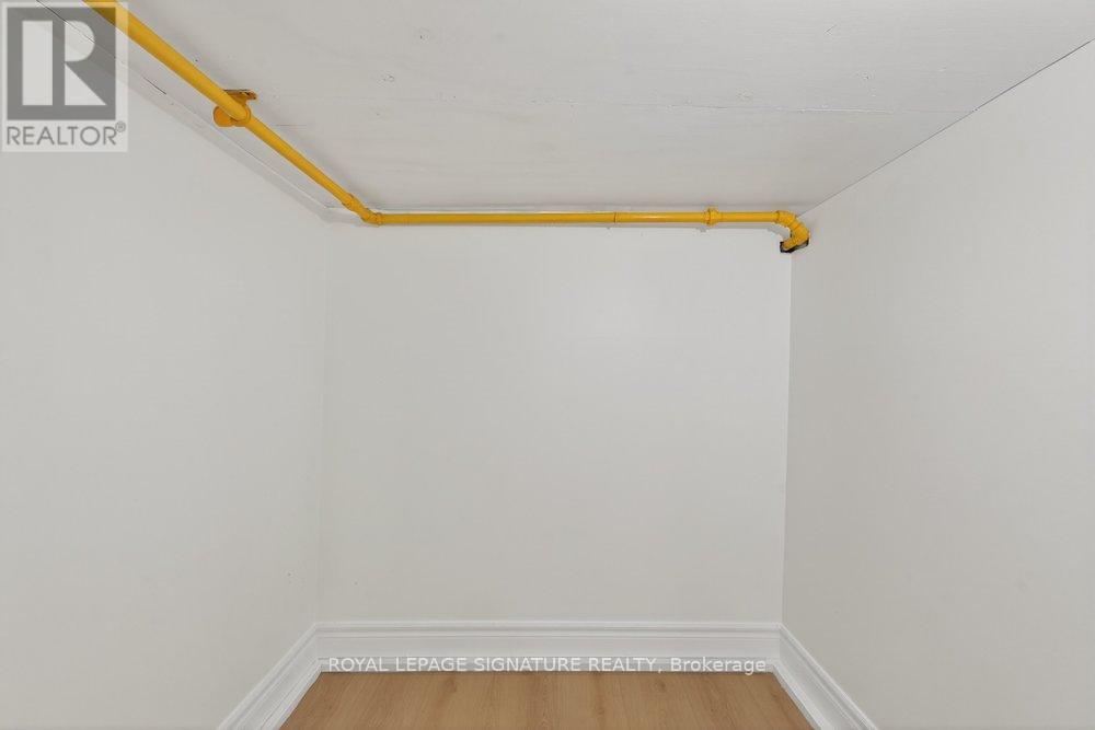 Lower - 146 Coleridge Avenue, Toronto, Ontario  M4C 4H6 - Photo 16 - E13097032