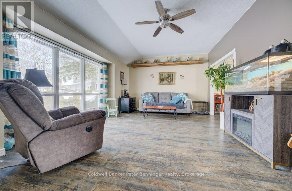 77 2nd Street Crescent, Hanover, Ontario  N4N 3K3 - Photo 11 - X12835366
