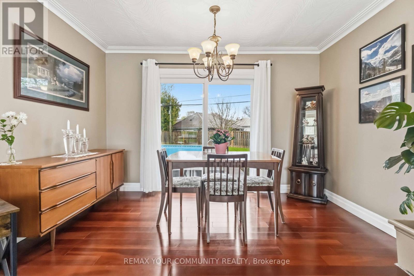24 Mendip Crescent, Toronto, Ontario  M1P 1Y4 - Photo 16 - E13097152