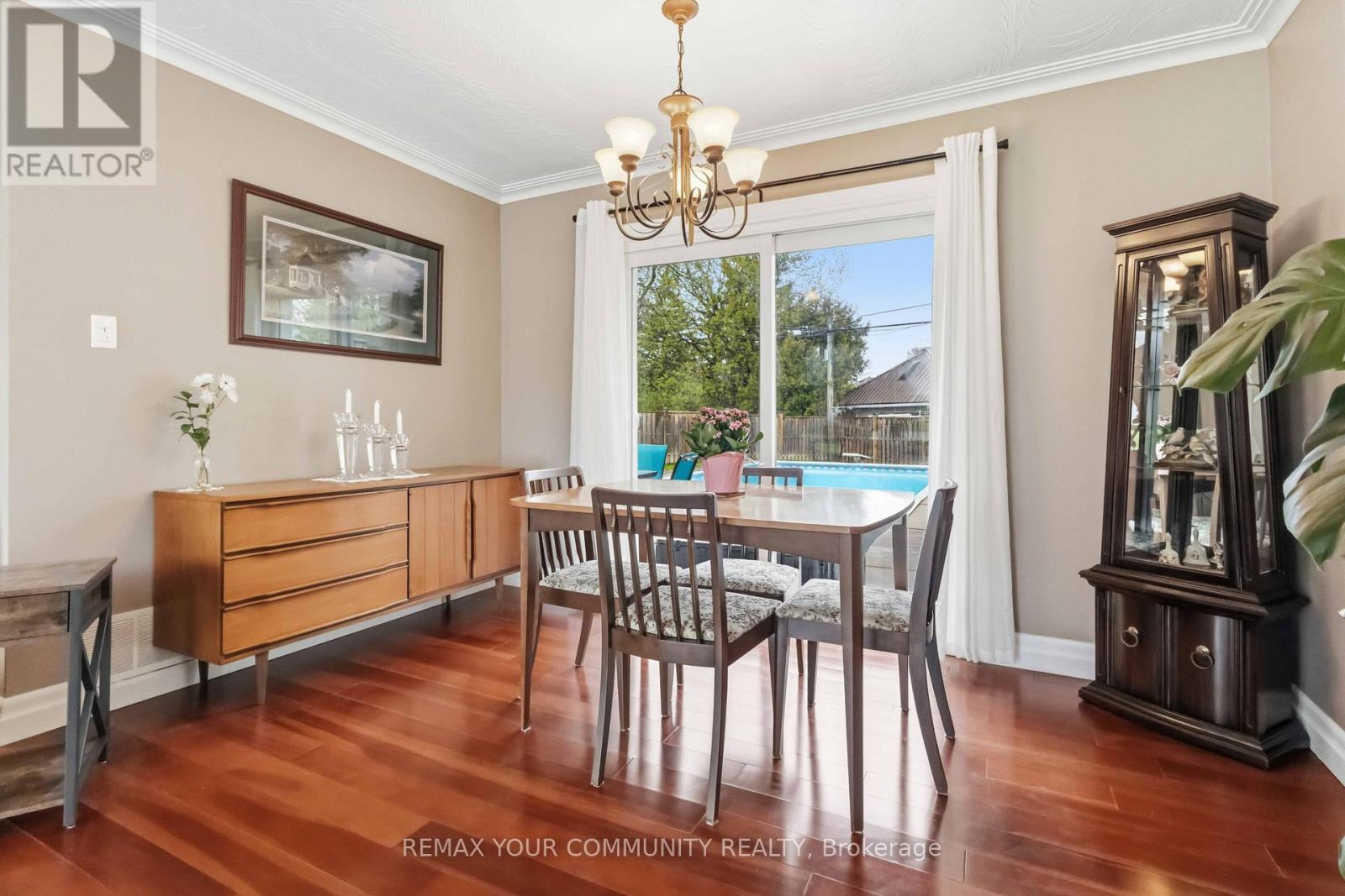 24 Mendip Crescent, Toronto, Ontario  M1P 1Y4 - Photo 17 - E13097152