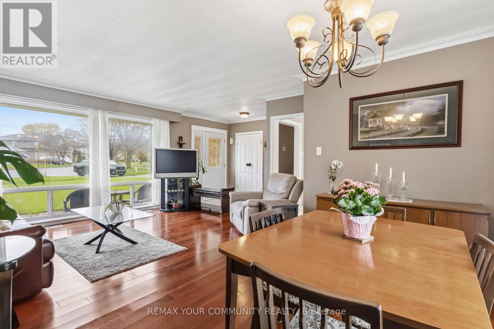 24 Mendip Crescent, Toronto, Ontario  M1P 1Y4 - Photo 18 - E13097152