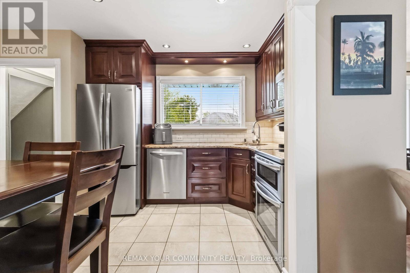 24 Mendip Crescent, Toronto, Ontario  M1P 1Y4 - Photo 19 - E13097152
