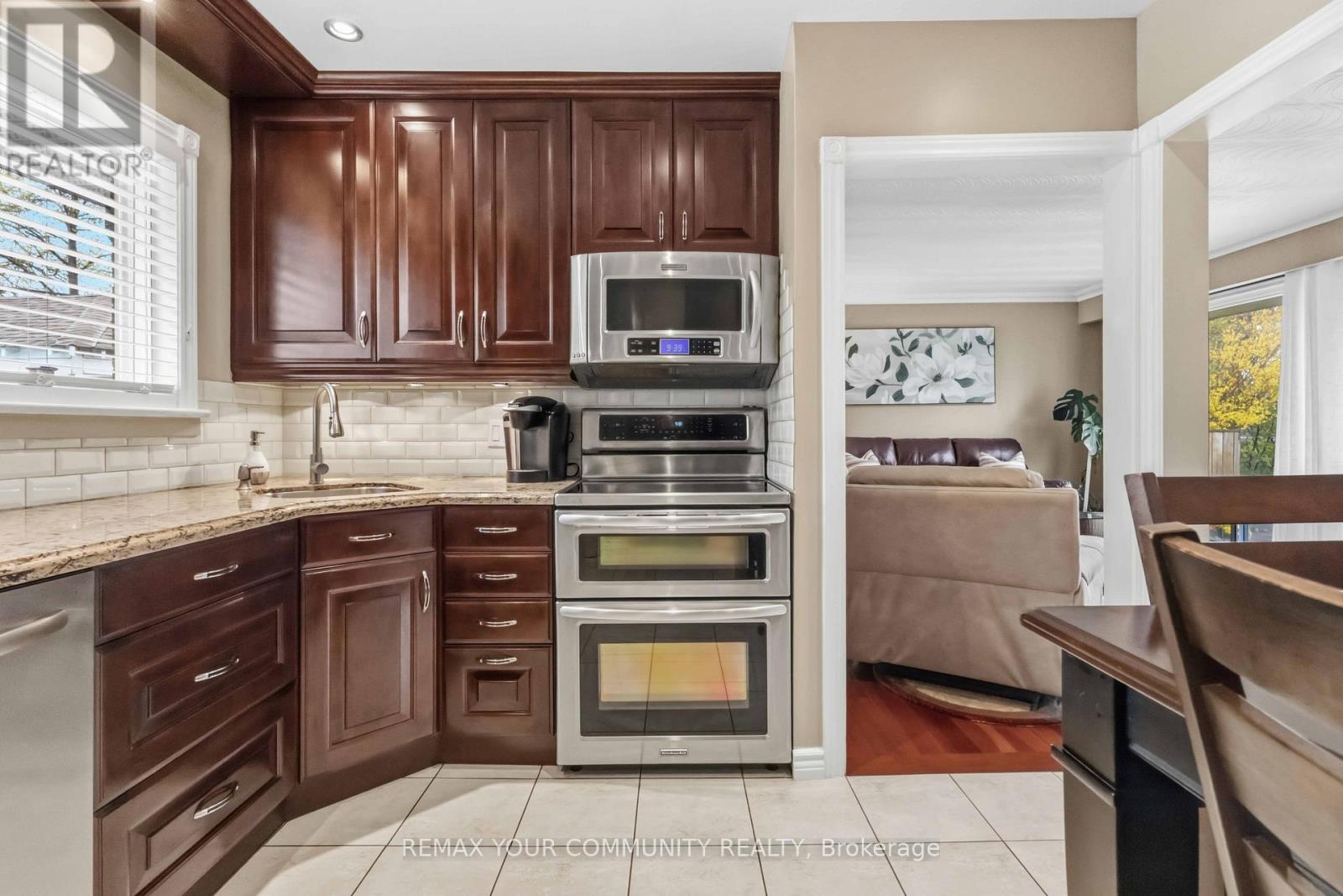 24 Mendip Crescent, Toronto, Ontario  M1P 1Y4 - Photo 22 - E13097152