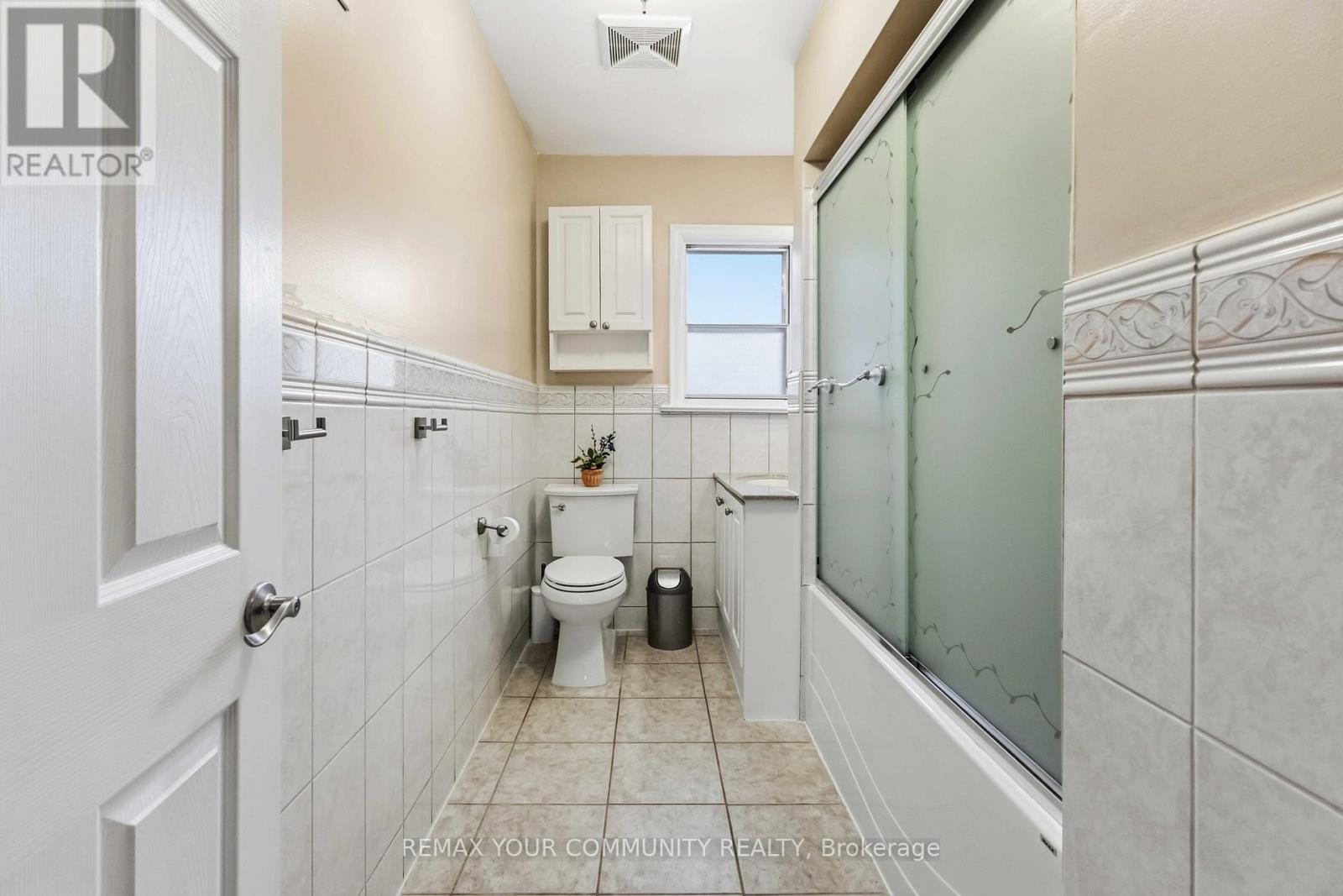 24 Mendip Crescent, Toronto, Ontario  M1P 1Y4 - Photo 27 - E13097152