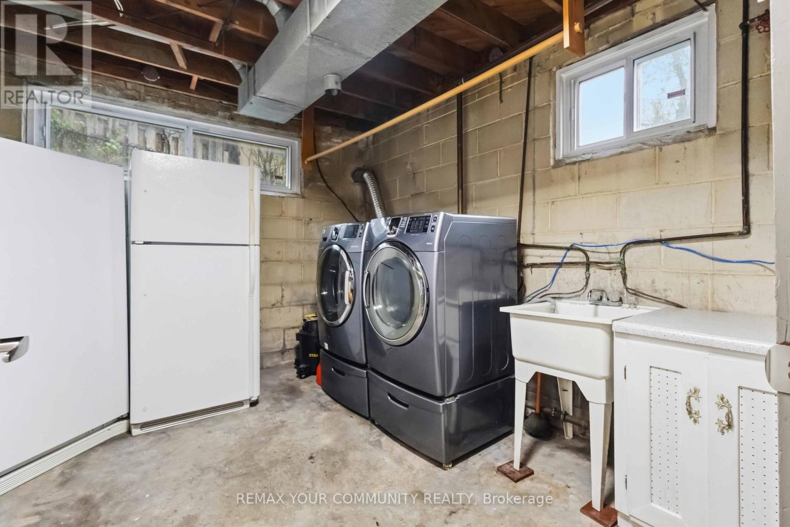 24 Mendip Crescent, Toronto, Ontario  M1P 1Y4 - Photo 43 - E13097152