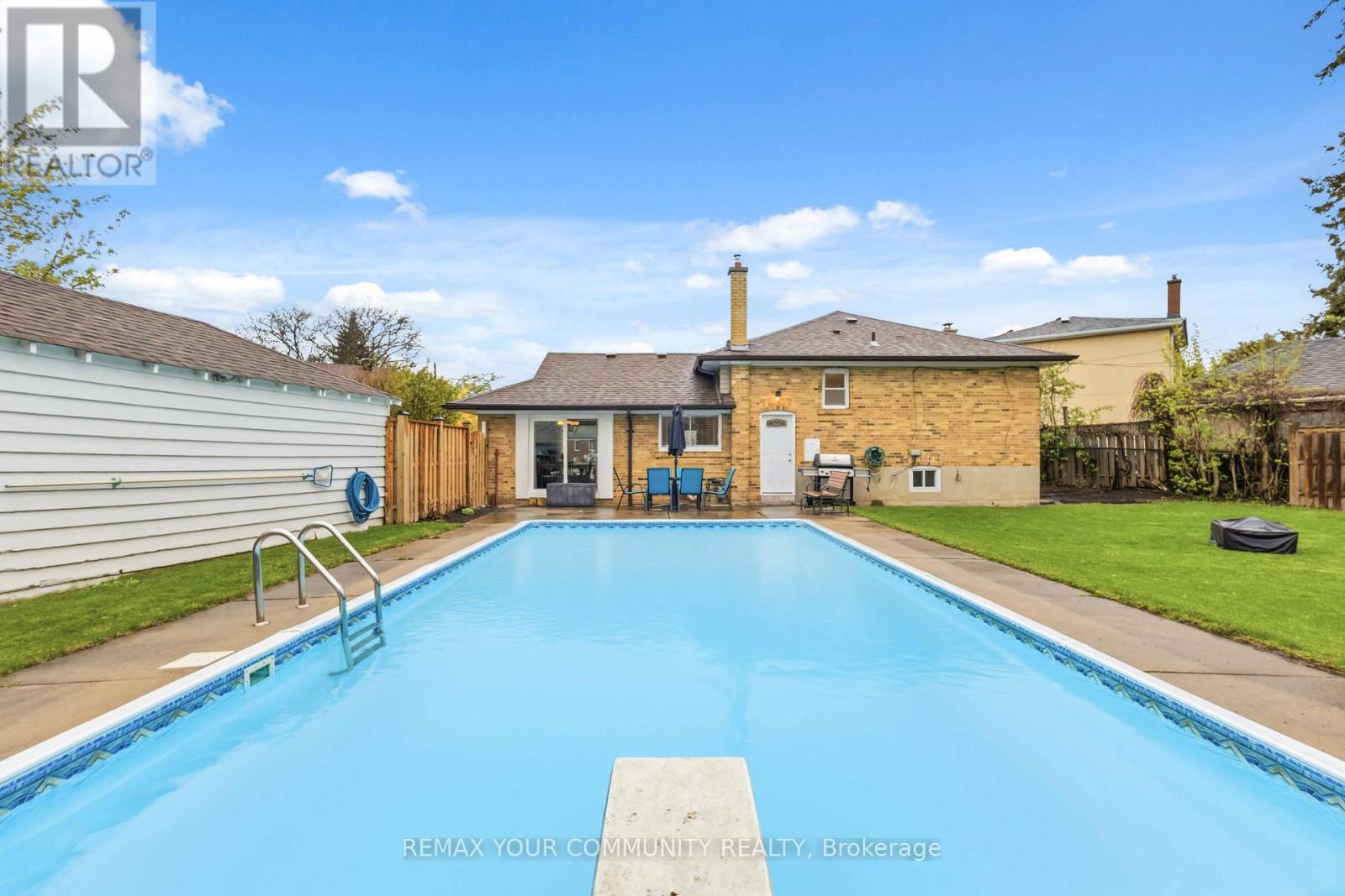 24 Mendip Crescent, Toronto, Ontario  M1P 1Y4 - Photo 49 - E13097152
