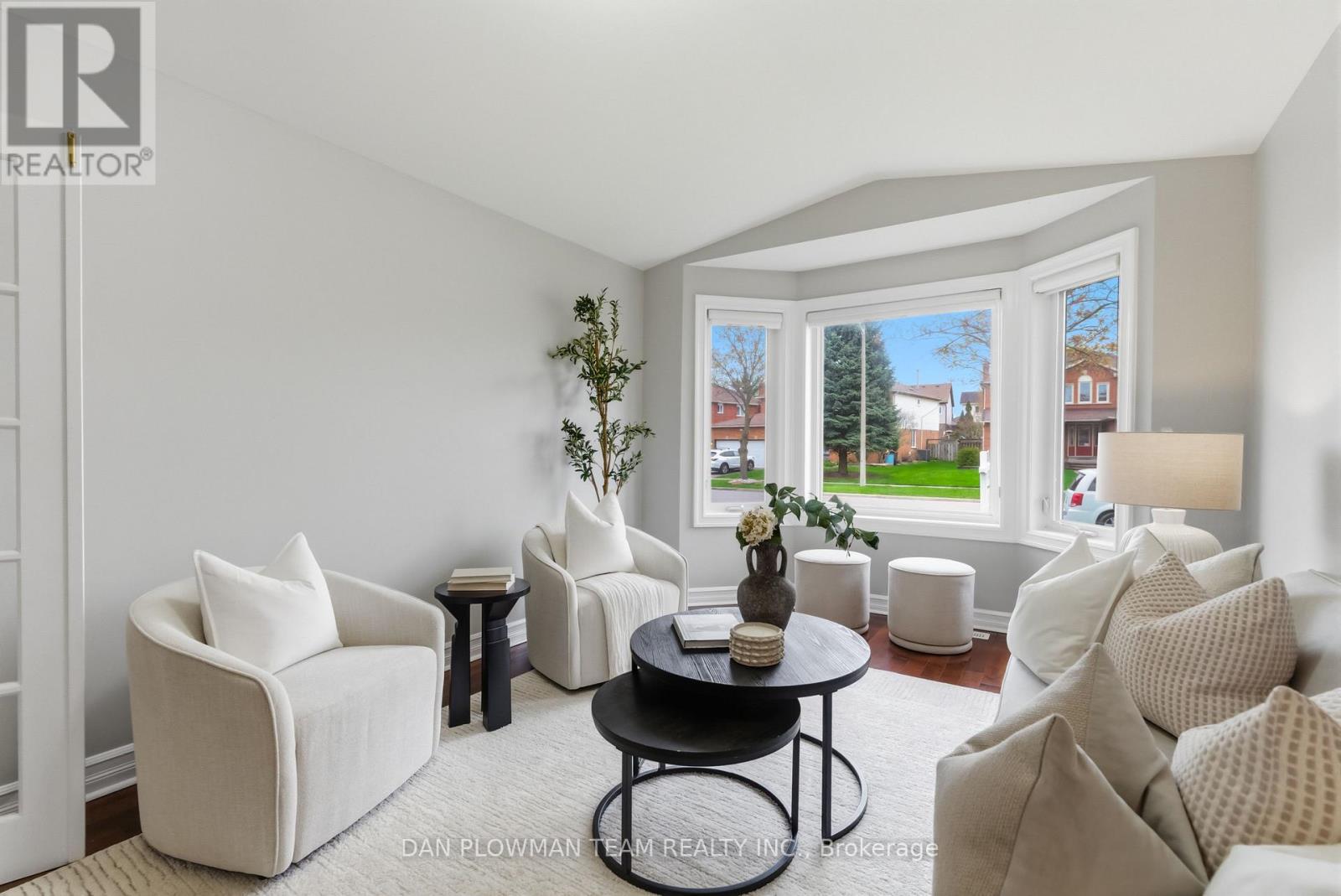 122 Robert Adams Drive, Clarington, Ontario  L1E 2C4 - Photo 3 - E13097210