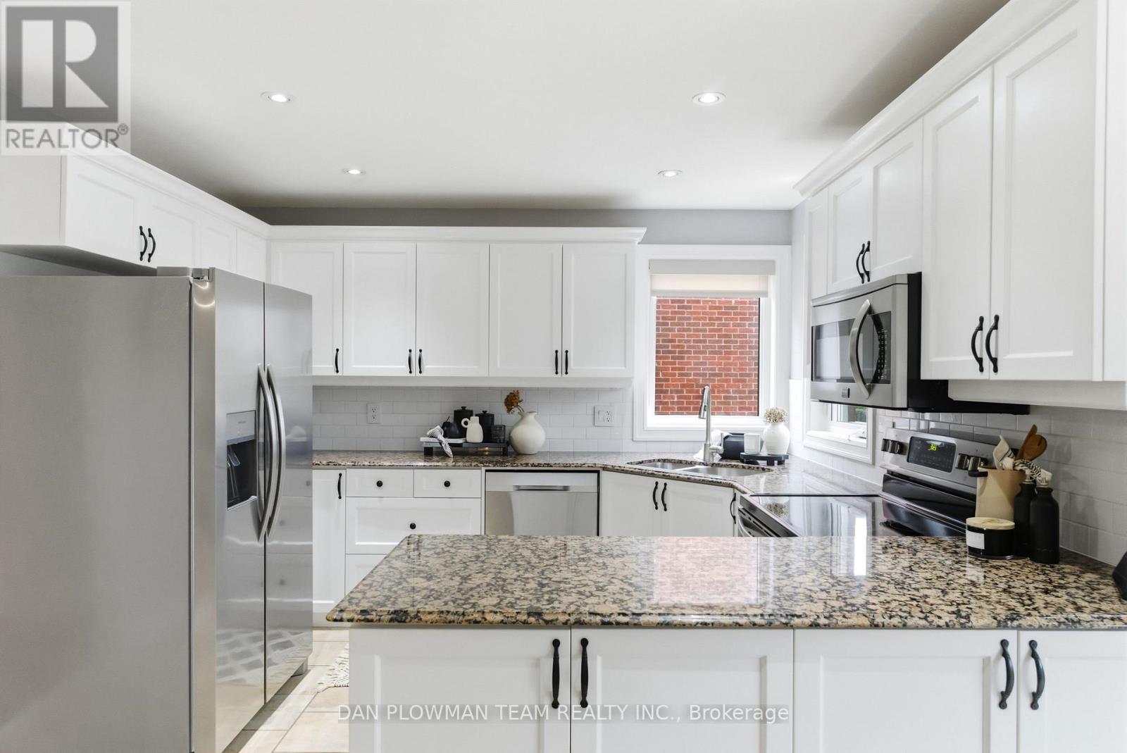 122 Robert Adams Drive, Clarington, Ontario  L1E 2C4 - Photo 7 - E13097210