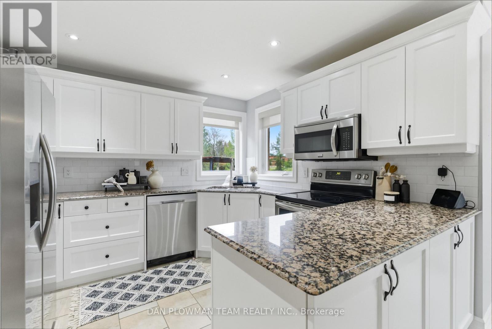 122 Robert Adams Drive, Clarington, Ontario  L1E 2C4 - Photo 8 - E13097210