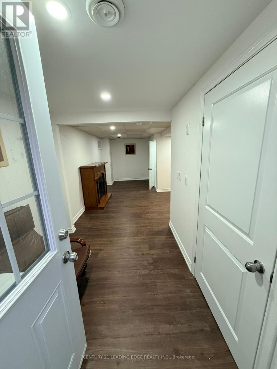 Lower - 532 Grandview Street S, Oshawa, Ontario  L1H 7S4 - Photo 3 - E13097230
