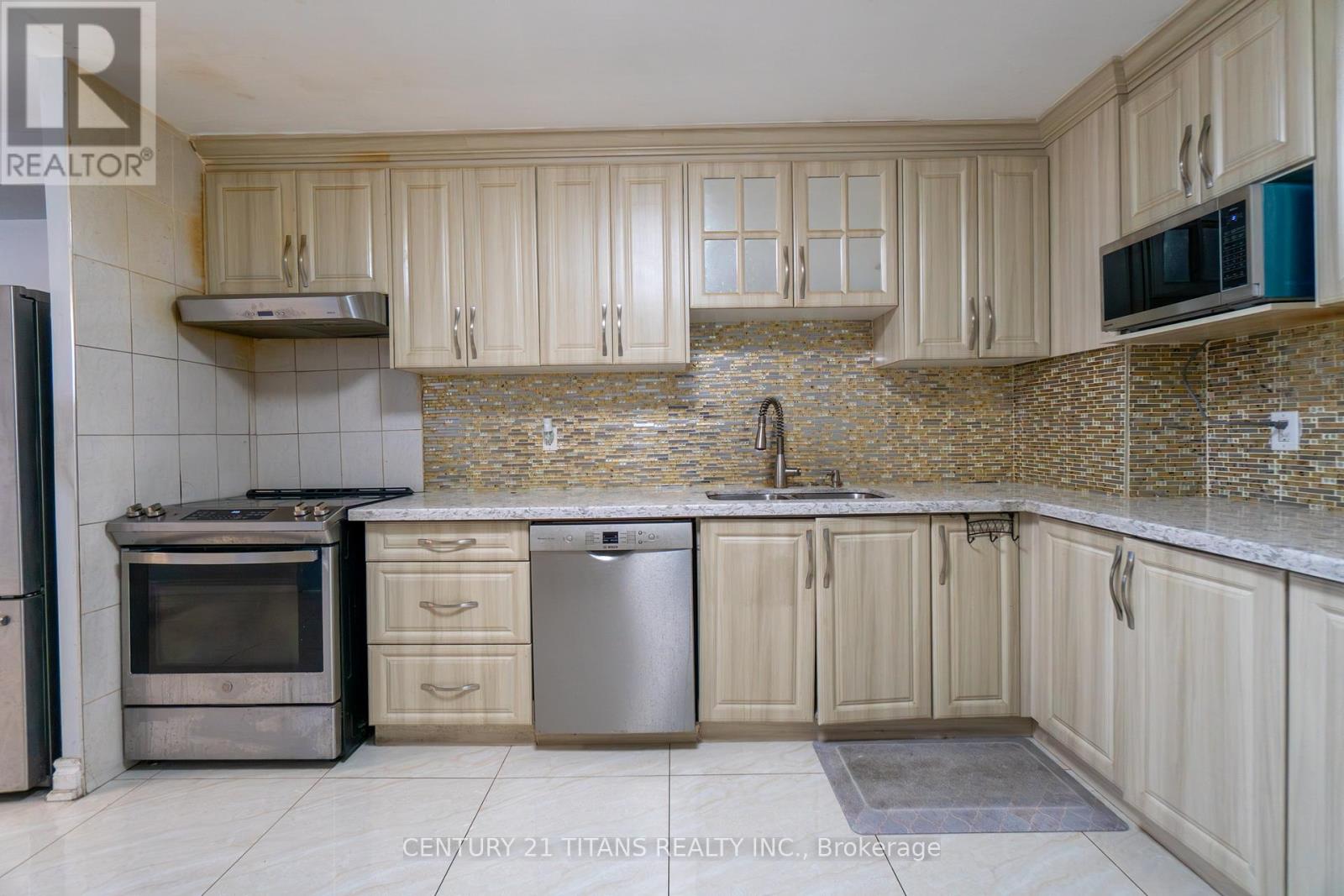 3001 - 3 Massey Square, Toronto, Ontario  M4C 5L5 - Photo 14 - E13097288