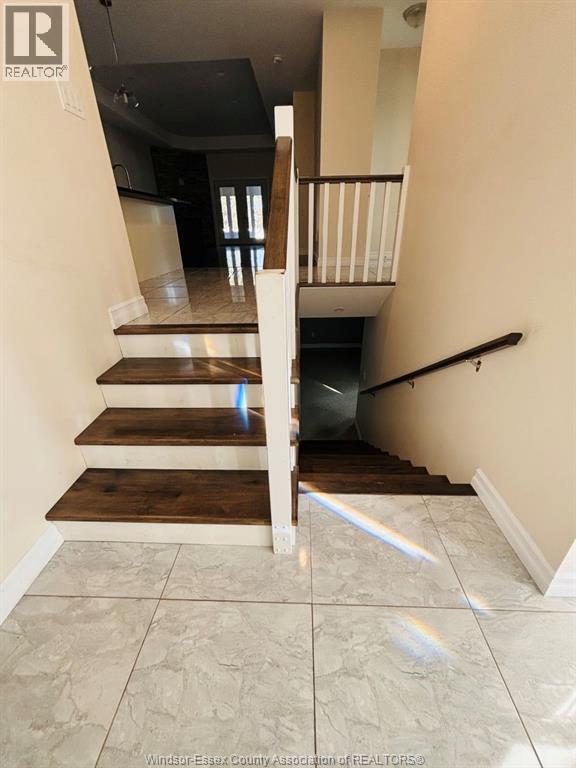 21 Babkirk Lane, Leamington, Ontario  N8H 0A1 - Photo 4 - 26010428