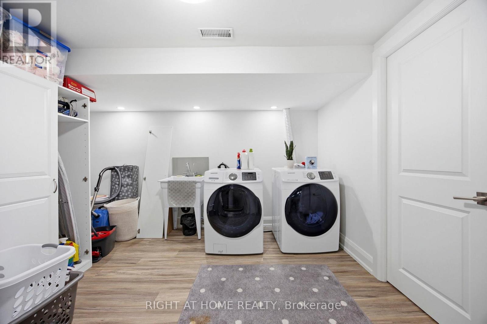 1565 Kipper Avenue, Mississauga, Ontario  L5G 4C9 - Photo 34 - W12878650