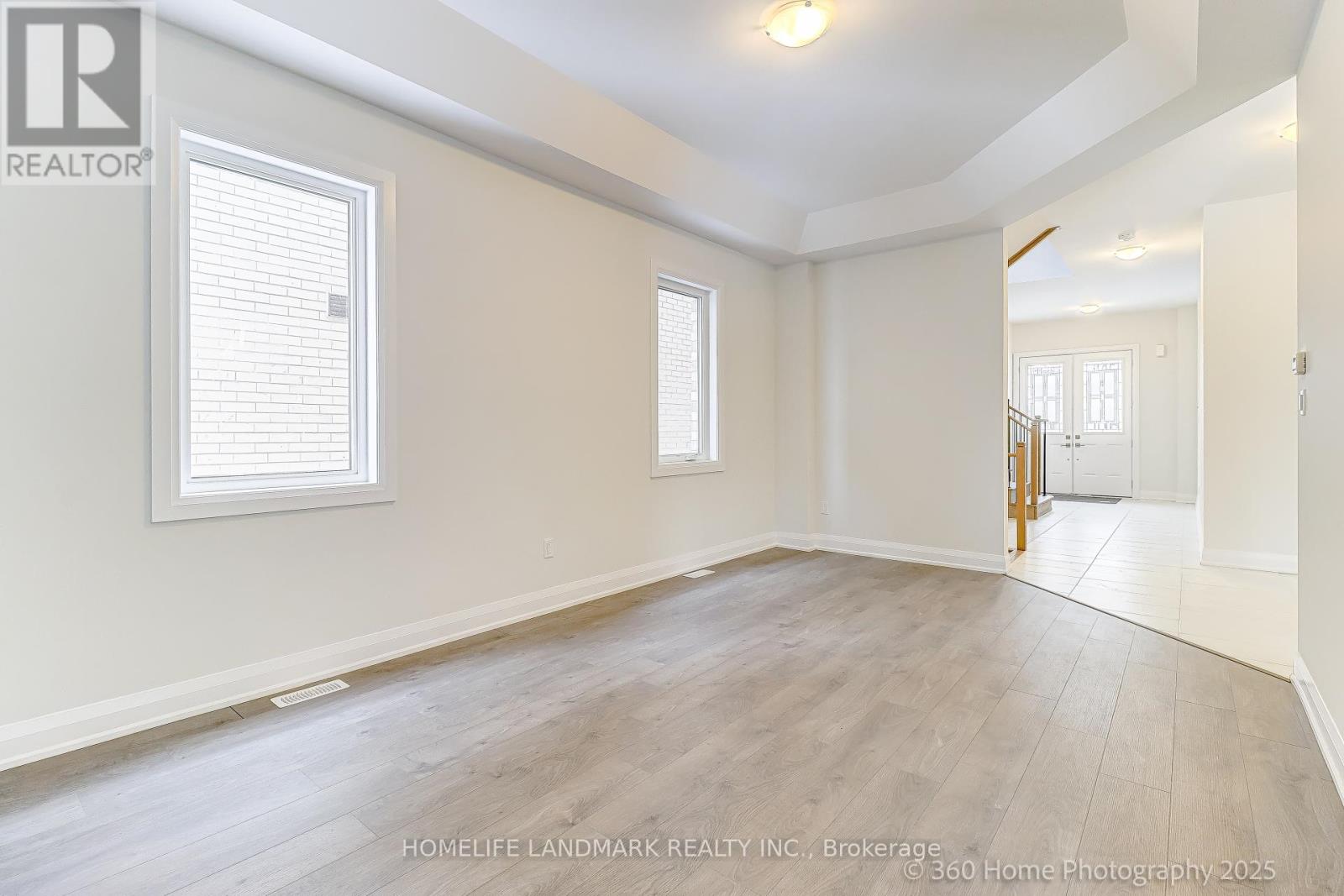 241 Seguin Street, Richmond Hill, Ontario  L4E 1N7 - Photo 5 - N13097096