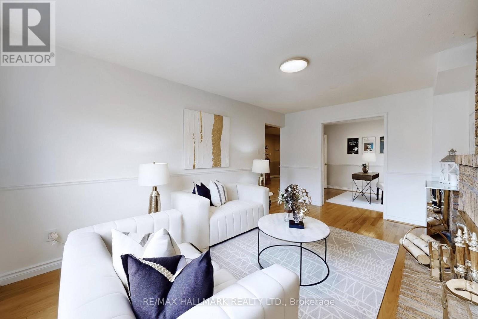 69 Dunbarton Court, Richmond Hill, Ontario  L4C 8E9 - Photo 14 - N13097108