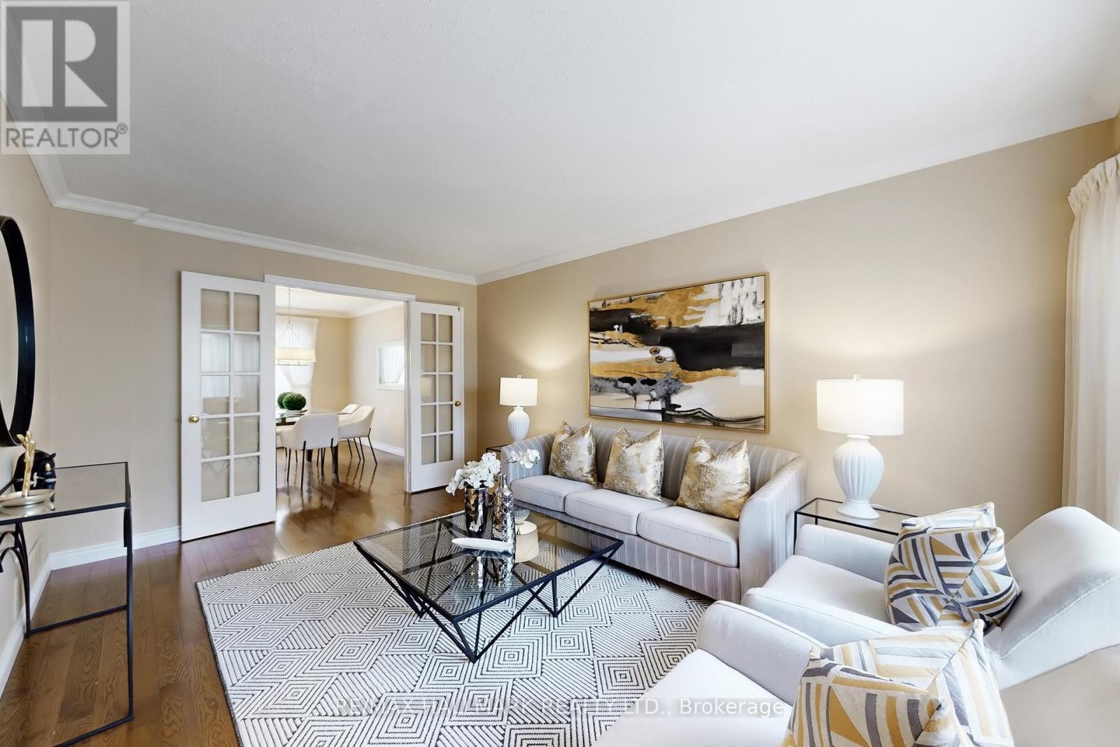 69 Dunbarton Court, Richmond Hill, Ontario  L4C 8E9 - Photo 8 - N13097108