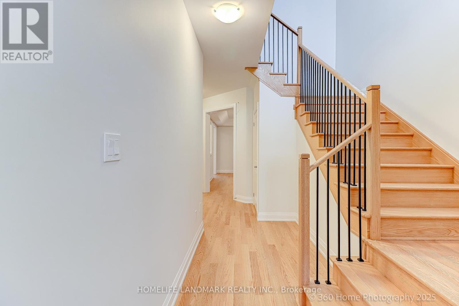 23 Aida Place, Richmond Hill, Ontario  L4E 1N3 - Photo 3 - N13097184