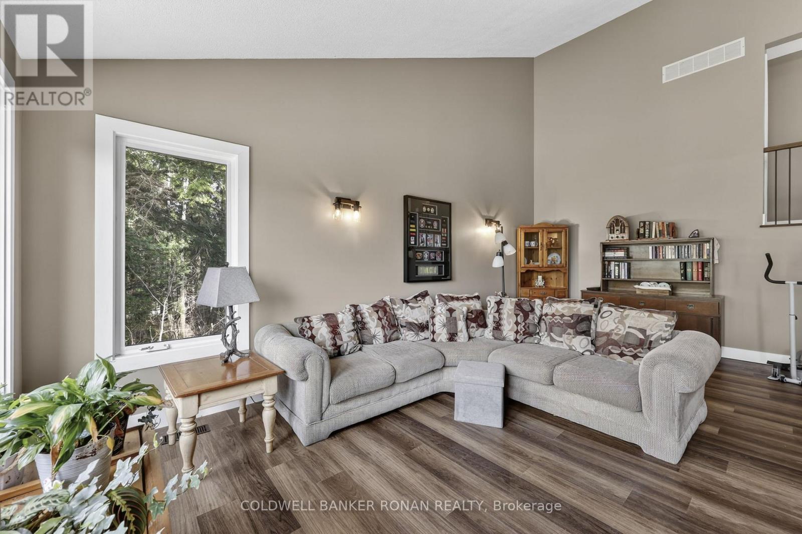 1761 Concession Rd 5, Adjala-Tosorontio, Ontario  L0G 1L0 - Photo 6 - N13097242