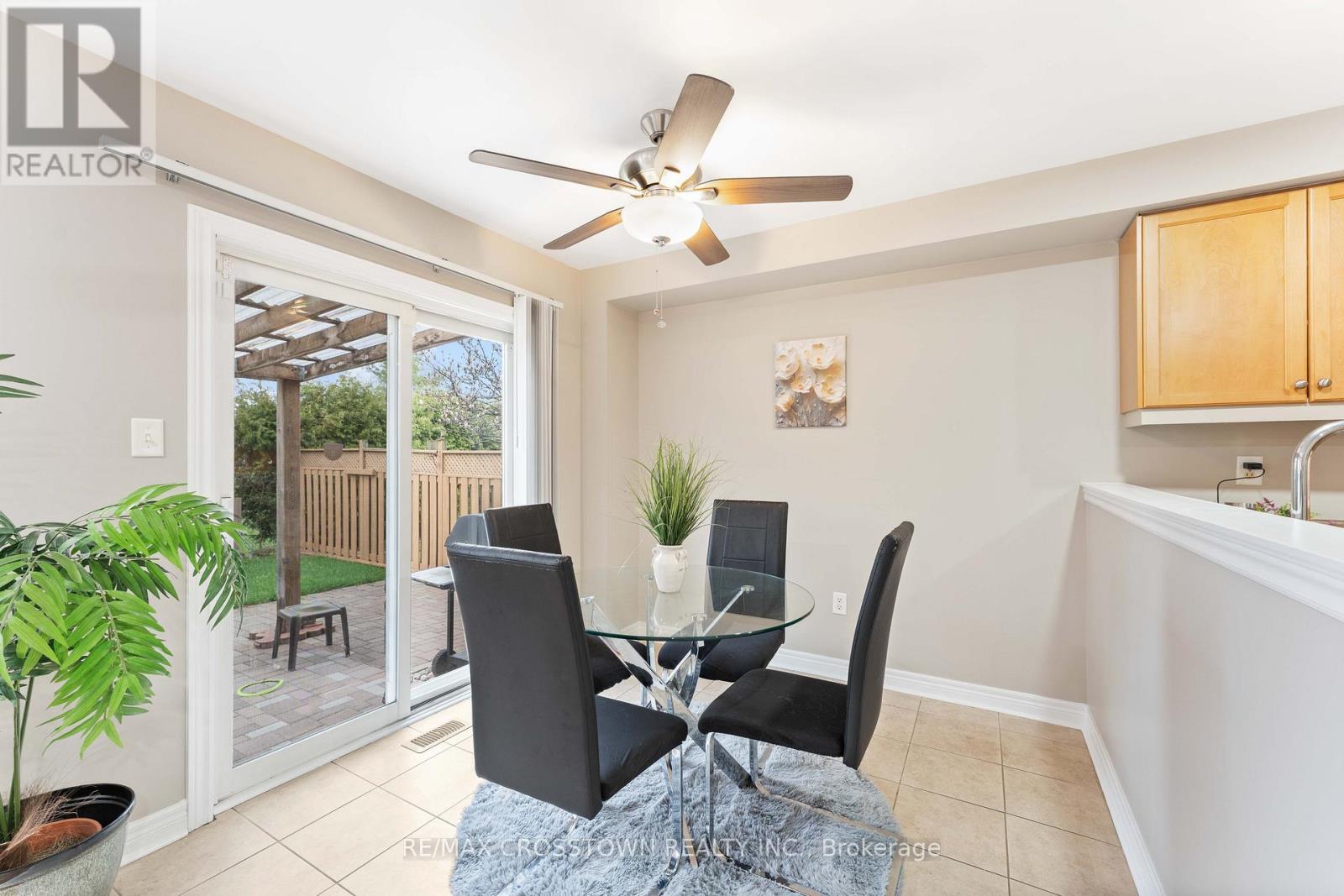 9 Coral Crescent, Richmond Hill, Ontario  L4E 4B6 - Photo 10 - N13097280