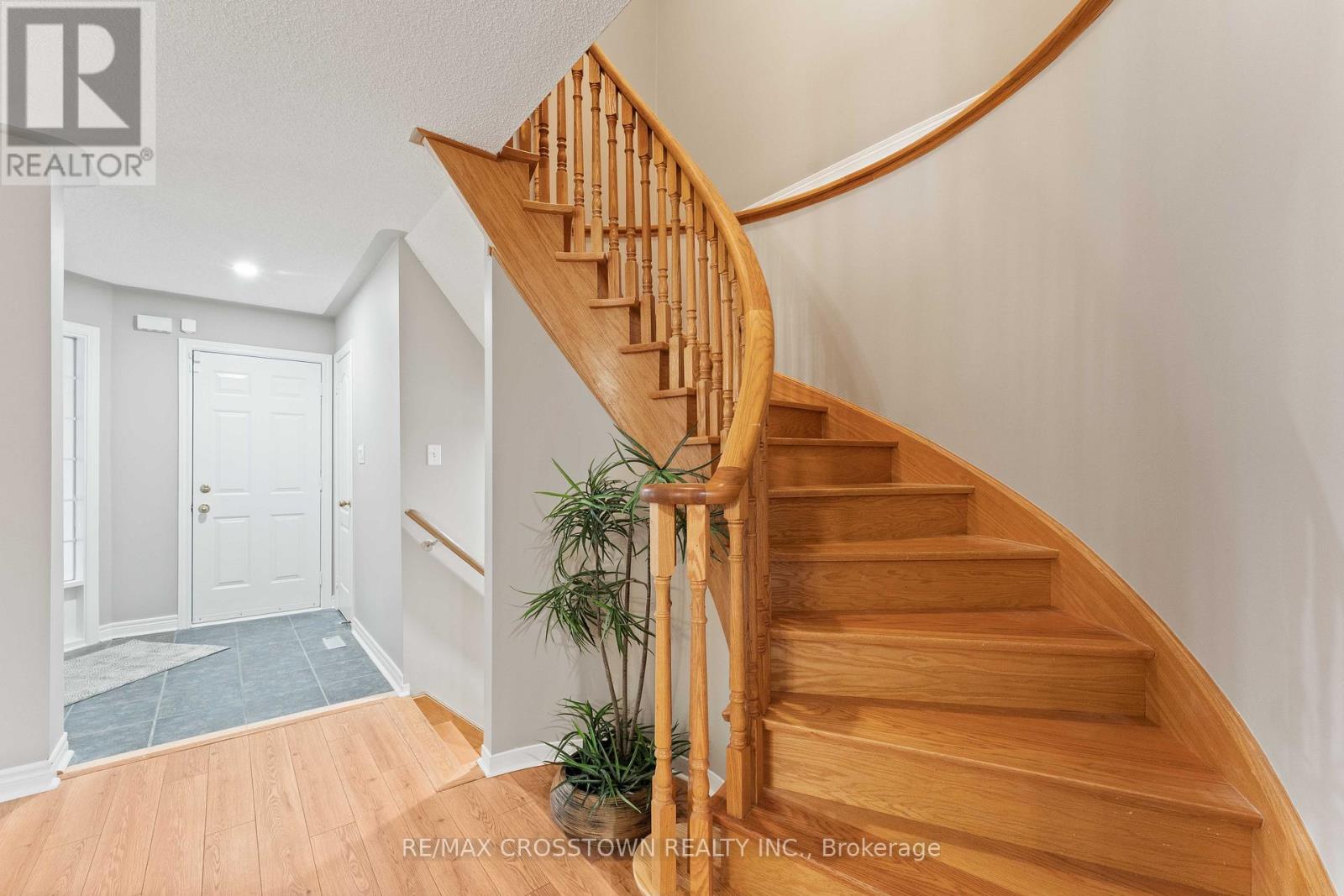 9 Coral Crescent, Richmond Hill, Ontario  L4E 4B6 - Photo 12 - N13097280