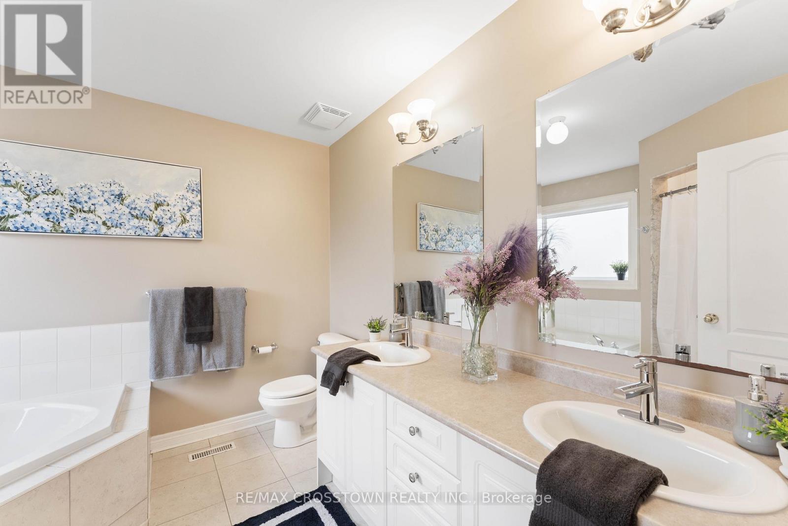 9 Coral Crescent, Richmond Hill, Ontario  L4E 4B6 - Photo 15 - N13097280