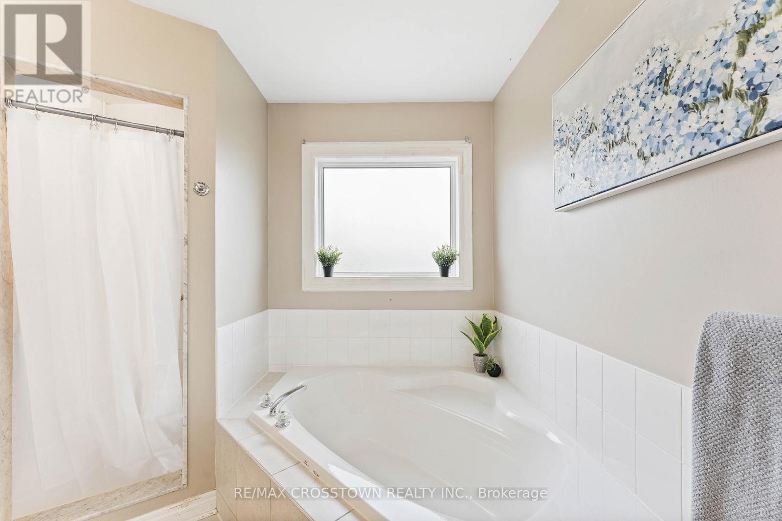 9 Coral Crescent, Richmond Hill, Ontario  L4E 4B6 - Photo 16 - N13097280