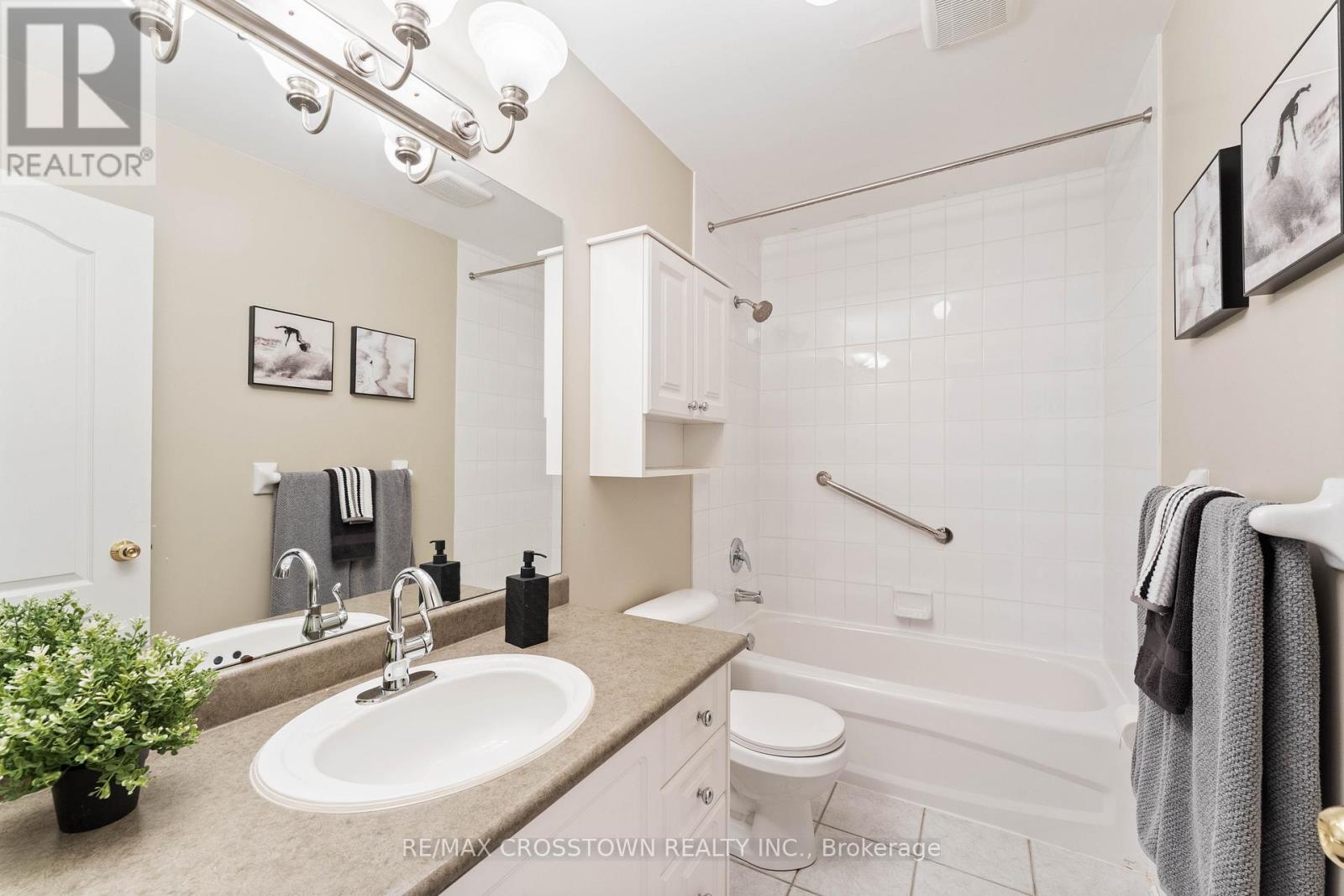 9 Coral Crescent, Richmond Hill, Ontario  L4E 4B6 - Photo 23 - N13097280